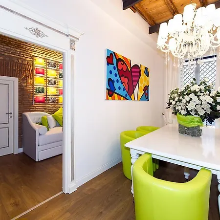Domus Spagna Condotti Imperial Affittacamere 5*
